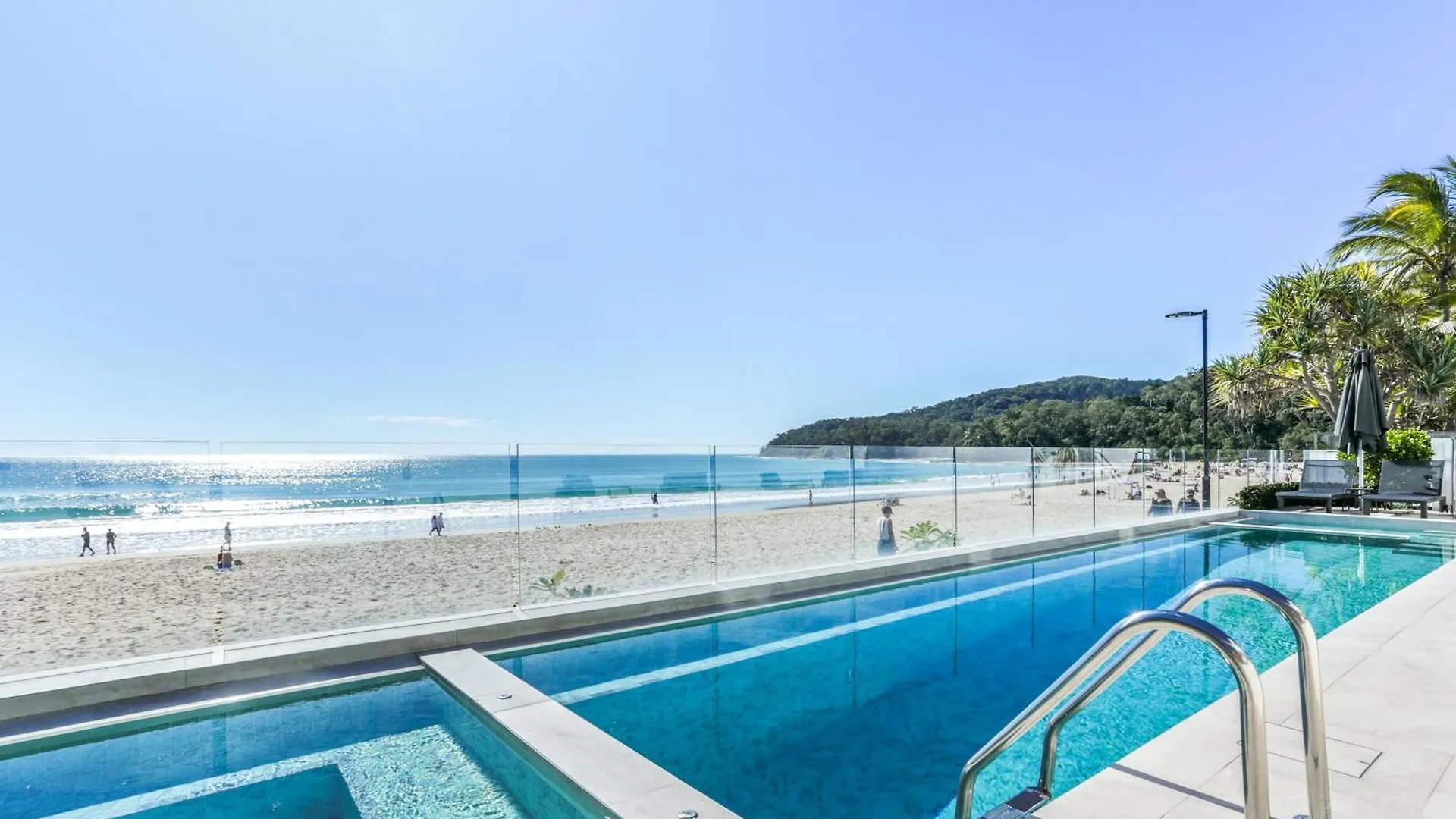 Beachfront Luxury, Hastings Street Noosa Heads